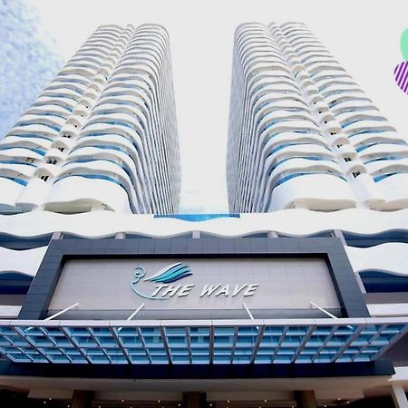 The Wave Suites Melaka エクステリア 写真
